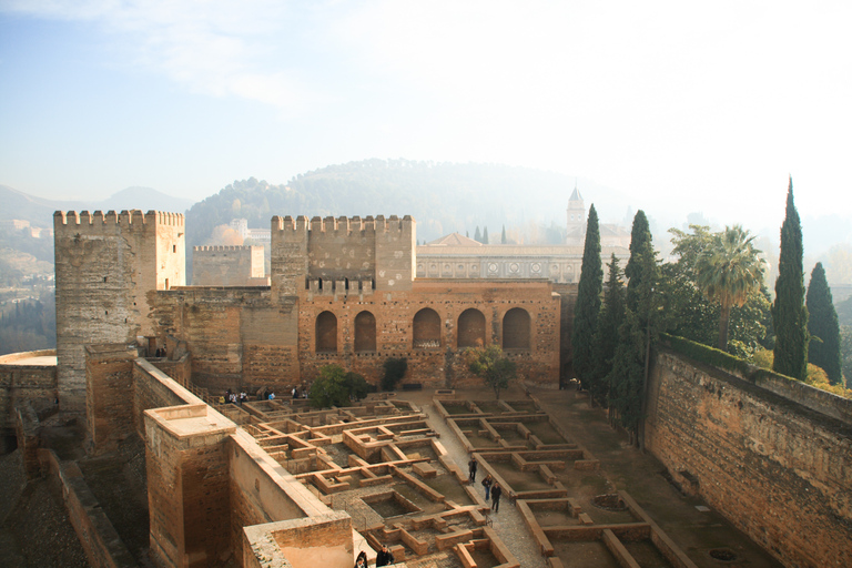 Granada: Alhambra Full Complex & Andalusi Monuments Tickets Granada: Alhambra Full Complex & Andalusi Monuments Daytime