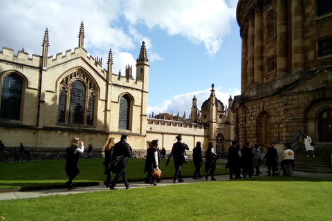 Oxford: Chauffeured Punting River with Optional Walking Tour Private River Cruise and Private Group Walking Tour