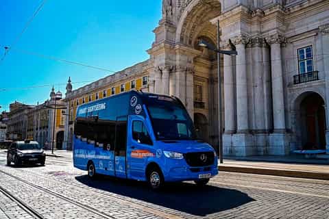Lisbon: Landmarks Tour by Multimedia Bus