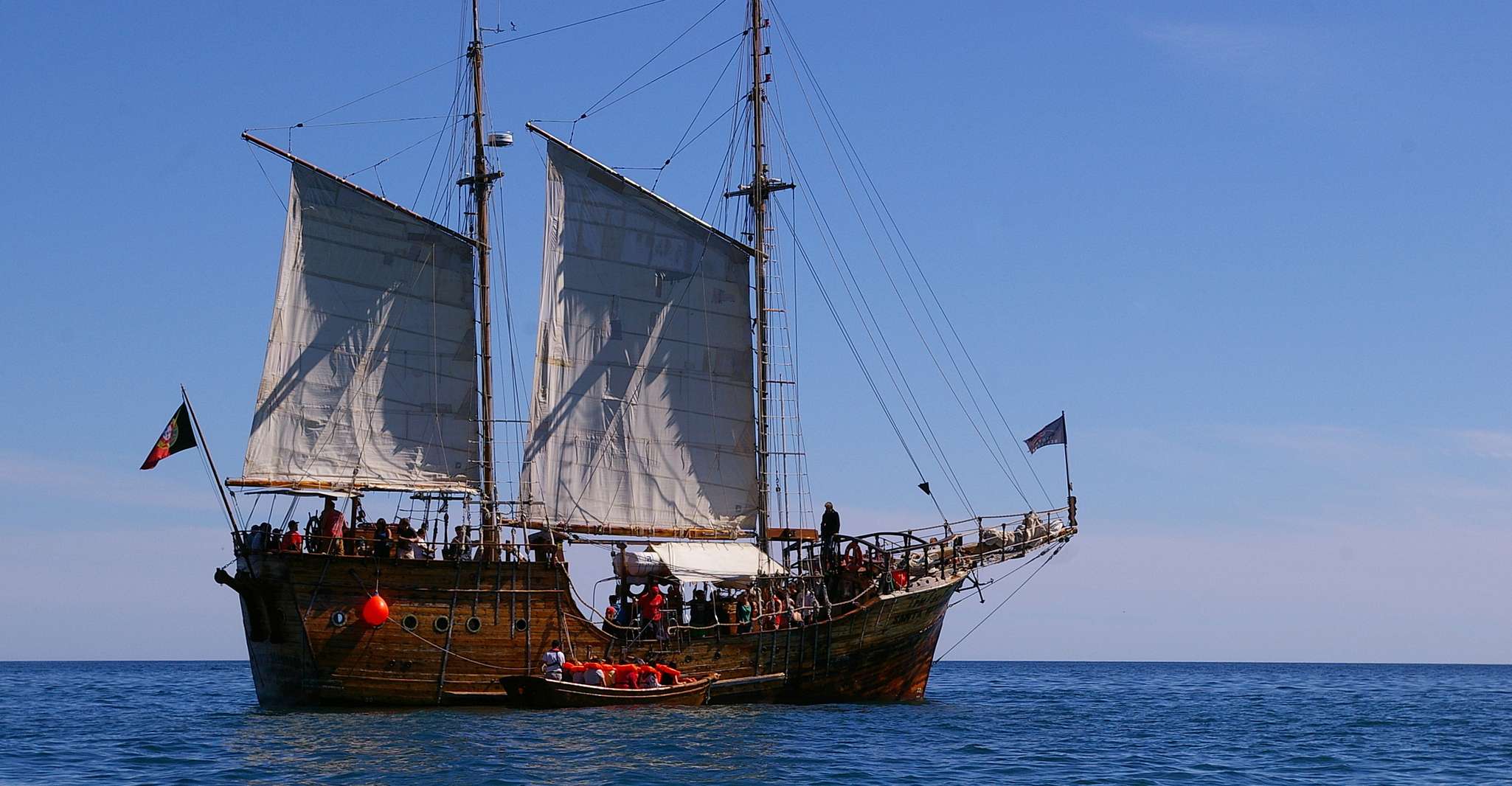 Portimão, Cruzeiro de Caverna de Navio Pirata - Hizvo