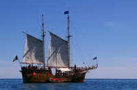 Portimão, nave pirata grotta crociera - Hizvo