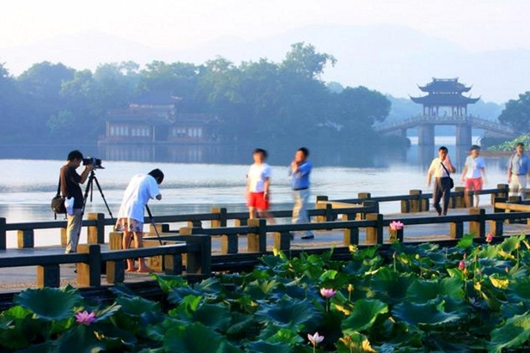 Een dagtrip naar Hangzhou vanuit Shanghai met de kogeltrein