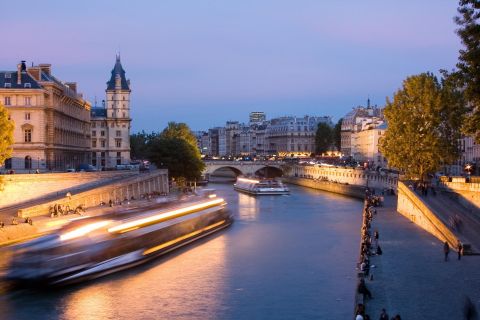 Paris: Eiffel Tower Direct Summit Access & Cruise by Night