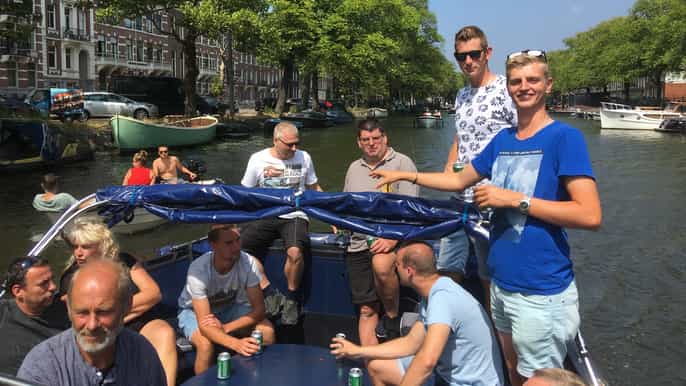 amsterdam crucero con costillas y barra libre
