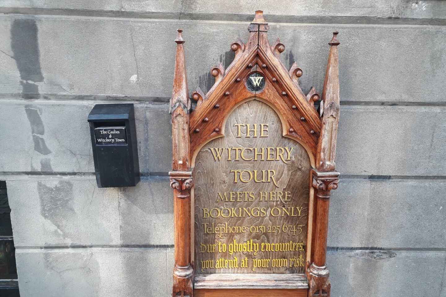 Edinburgh Ghosts & Gore Walking Tour