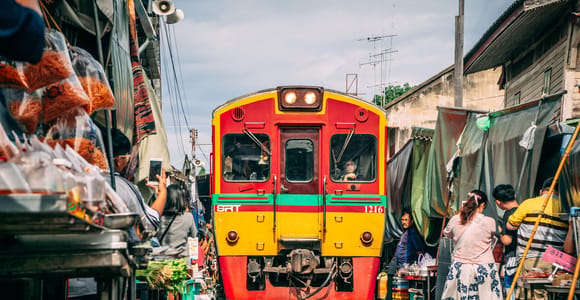 Bangkok: Ganztagestour nach Ayutthaya, mit Eisenbahnfahrt und Besuch der schwimmenden Märkte