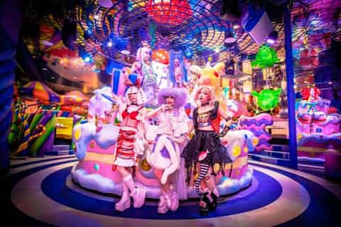 tokyo entrée au kawaii monster cafe pour une nuit de la culture pop