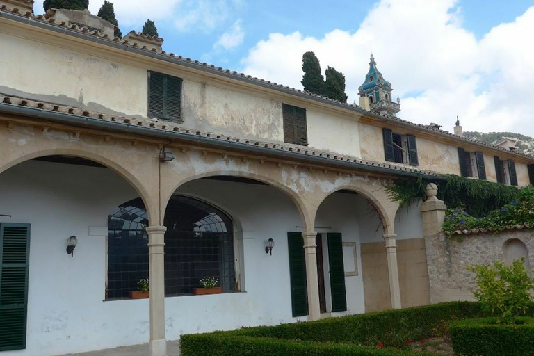 Mallorca: Kartäuserkloster Valldemossa EintrittskarteEingang mit Turm