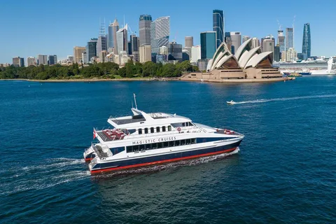 Sydney: Devonshire Tea Harbour Cruise with Live Commentary