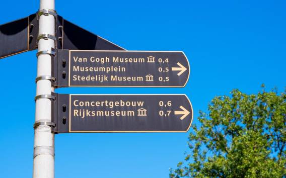 Skip-the-line Stedelijk Museum Amsterdam, Rijksmuseum Tour