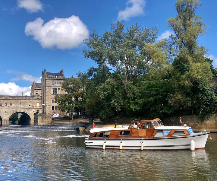 Bath: Sightseeing Boat Cruise with Prosecco