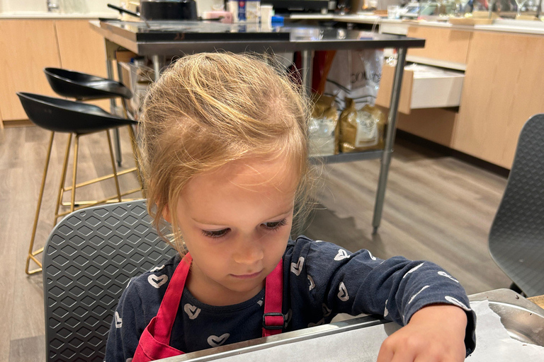 Sydney: Private Chocolate-Making Class with Tasting