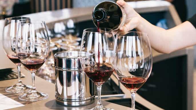 hunter valley brokenwood behindthescenes wine tour