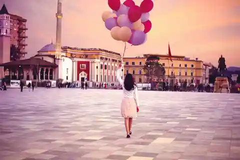 Tirana: Stadtführung mit ortskundigem Guide (Highlights)