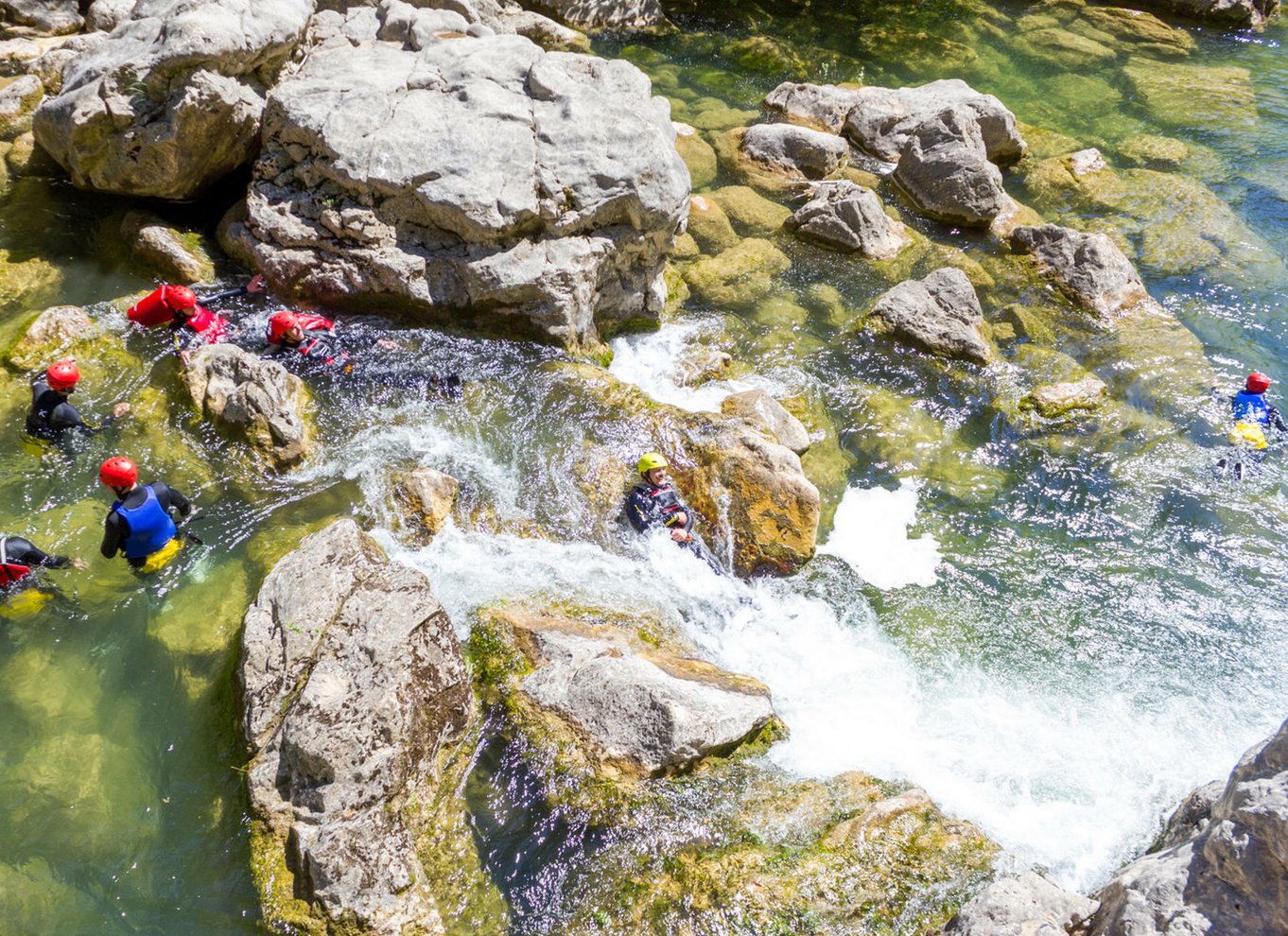 Fra Split eller Zadvarje: Ekstrem canyoning på Cetina-floden