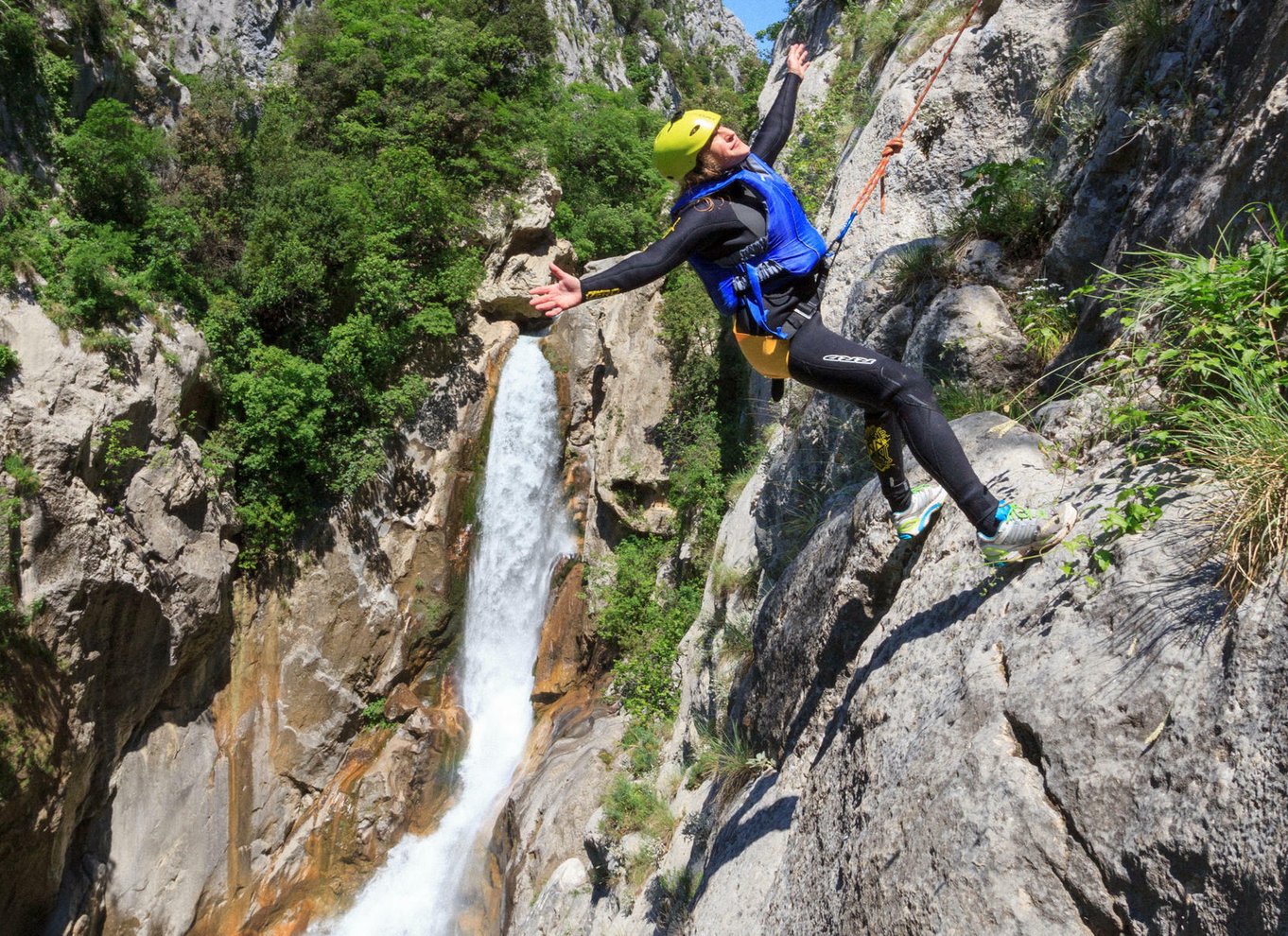 Fra Split eller Zadvarje: Ekstrem canyoning på Cetina-floden