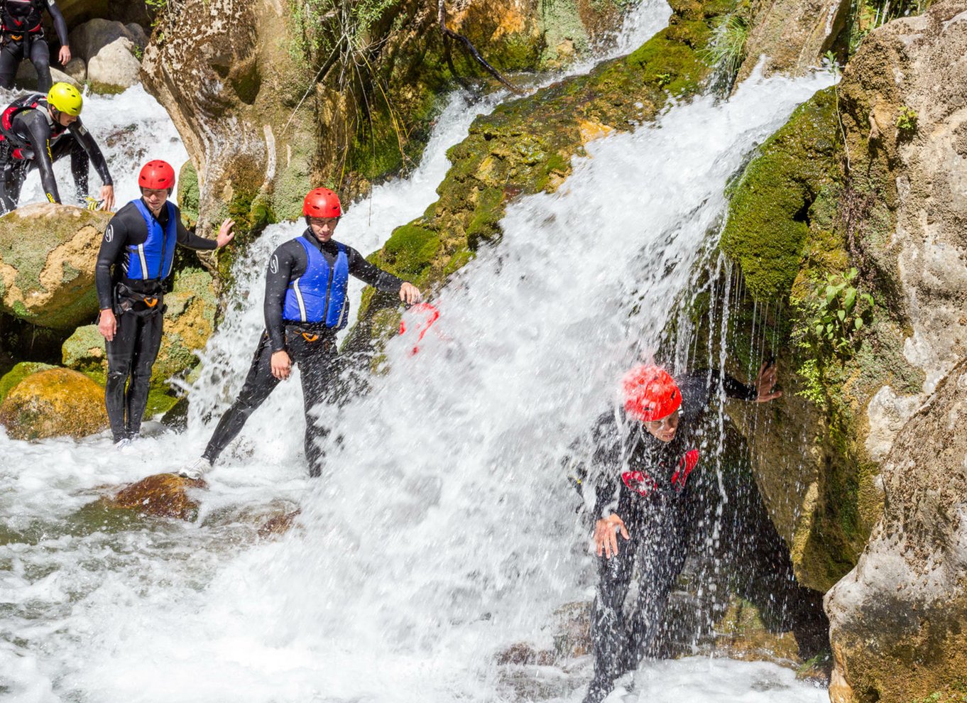 Fra Split eller Zadvarje: Ekstrem canyoning på Cetina-floden