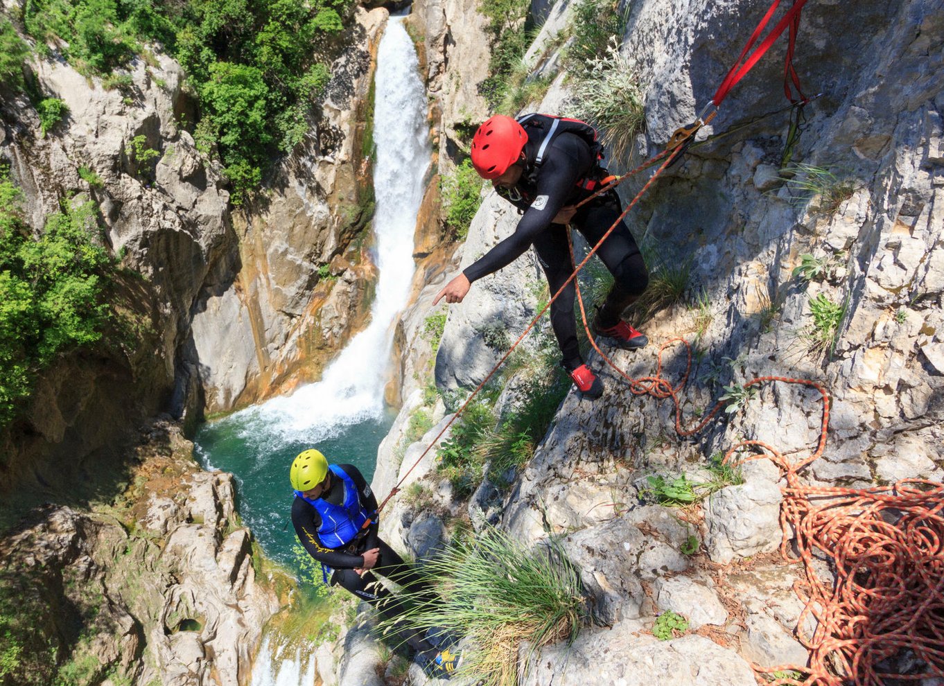 Fra Split eller Zadvarje: Ekstrem canyoning på Cetina-floden