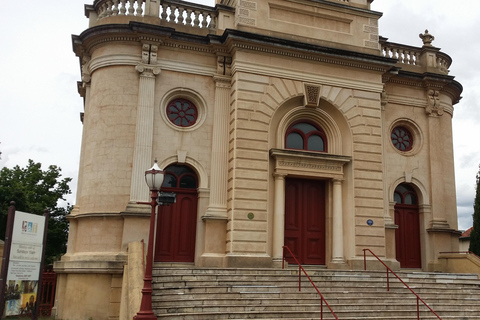 Adelaide: North Adelaide Mansions and History Walking Tour