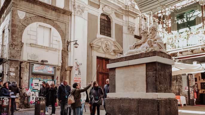 napoli tour a piedi per piccoli gruppi della città vecchia