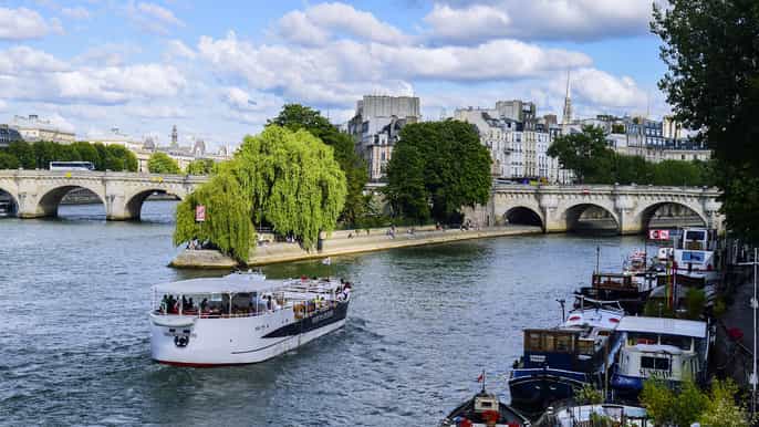 parís crucero guiado por el río sena