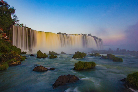 Foz do Iguaçu: Tour guiado de las Cataratas del Iguazú y el Parque de las AvesFoz de Iguazú: visita guiada a las Cataratas del Iguazú y al Parque de las Aves