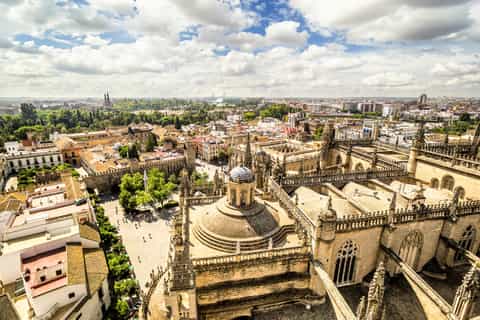 Seville: Alcazar, Cathedral, and Giralda Guided Tour Combo