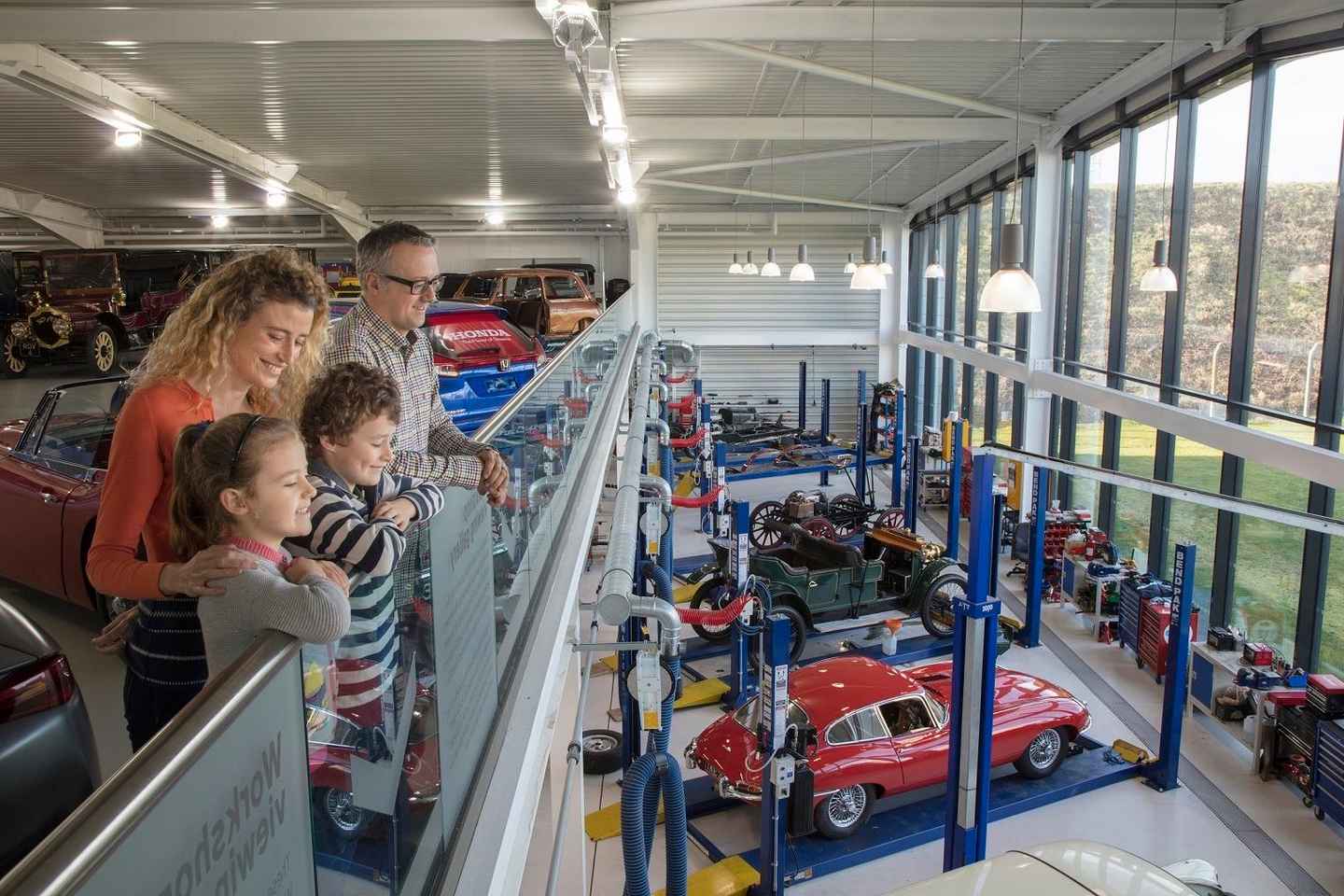 Warwick: Entrada al Museo Británico del Motor