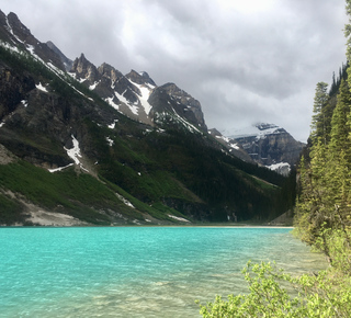 Trekking a Lake Louise