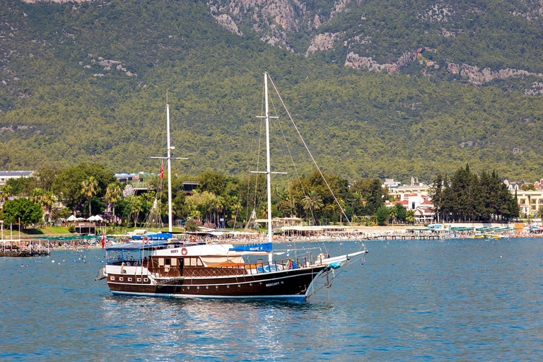 Passeio de barco relaxante com almoço e bebidascom transfer dos hotéis de Antalya