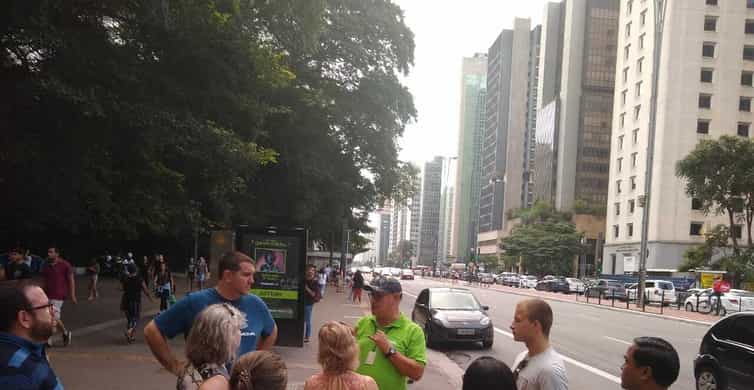 Colagem de mídia