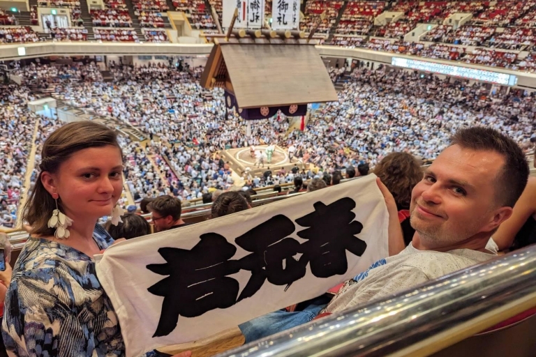 Nagoya : Grand tournoi de sumo avec visite à pied du châteauNagoya : Tournée du Grand Tournoi de Sumo