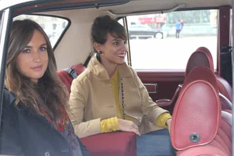 Paris: 2.5-Hour Guided Vintage Car Tour and Wine Tasting