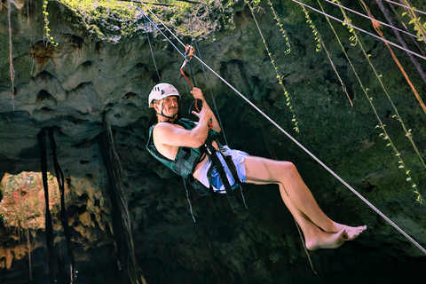 4 Cenotes Tour guidato con cibo e bevande