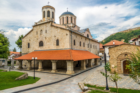 Da Tirana: tour guidato a piedi di un&#039;intera giornata a Prizren