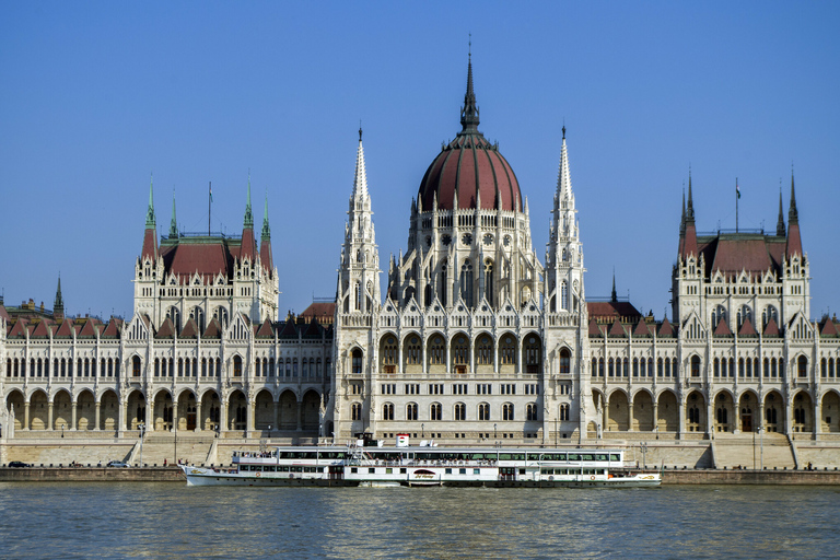 Budapest : croisière sur le Danube avec concertBudapest : croisière touristique sur le Danube