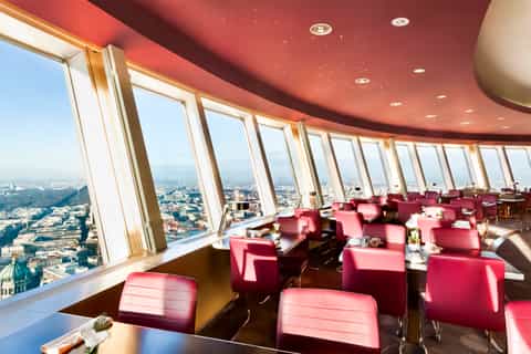 Berliner Fernsehturm: Exklusives Ticket mit Kaffee & Kuchen