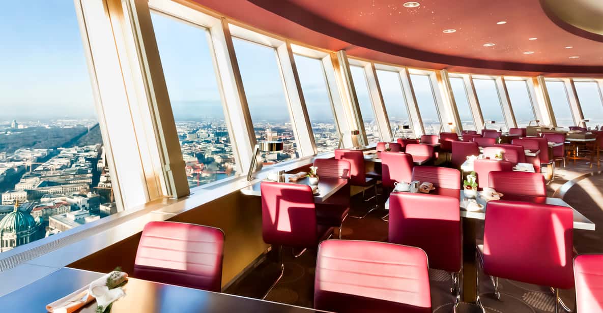 Berliner Fernsehturm: Exklusives Ticket mit Kaffee & Kuchen