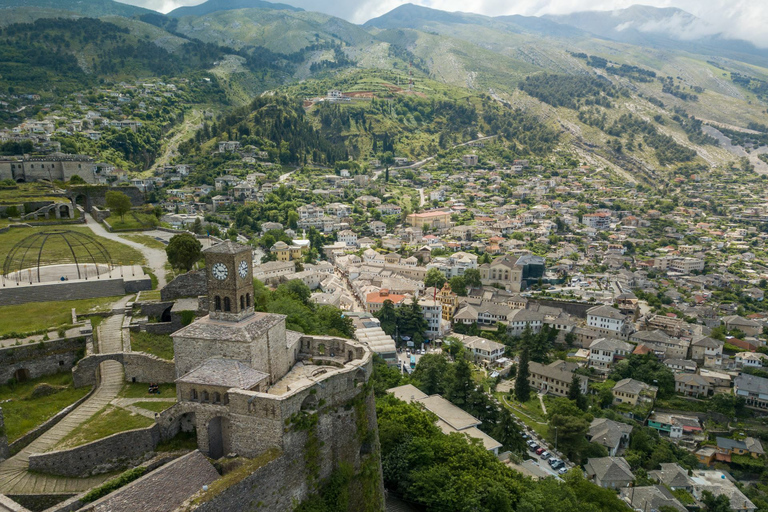 De Tirana: excursão a Butrint, Saranda e GjirokastërDe Tirana: Excursão para Butrint, Saranda e Gjirokaster