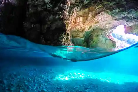 Speed boat to Dafina Bay and Haxhi Ali Cave