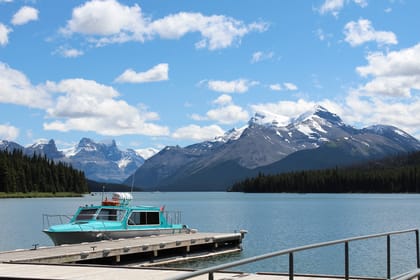 Jasper, Maligne Valley Wildlife Watching & Boat Tour - Housity