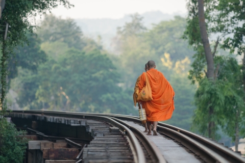 Bangkok: Kanchanaburi, río Kwai y recorrido en tren por la muerteTour privado en ingles
