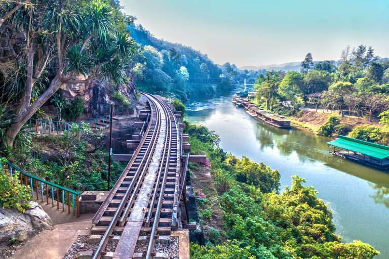 Bangkok: Kanchanaburi, río Kwai y recorrido en tren por la muerteTour privado en ingles