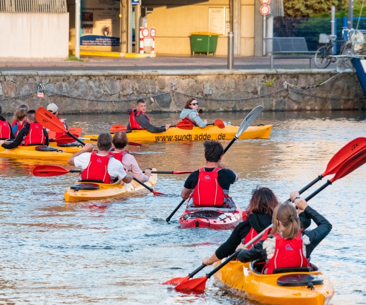 Stralsund: 2-Hour Guided Kayak Tour