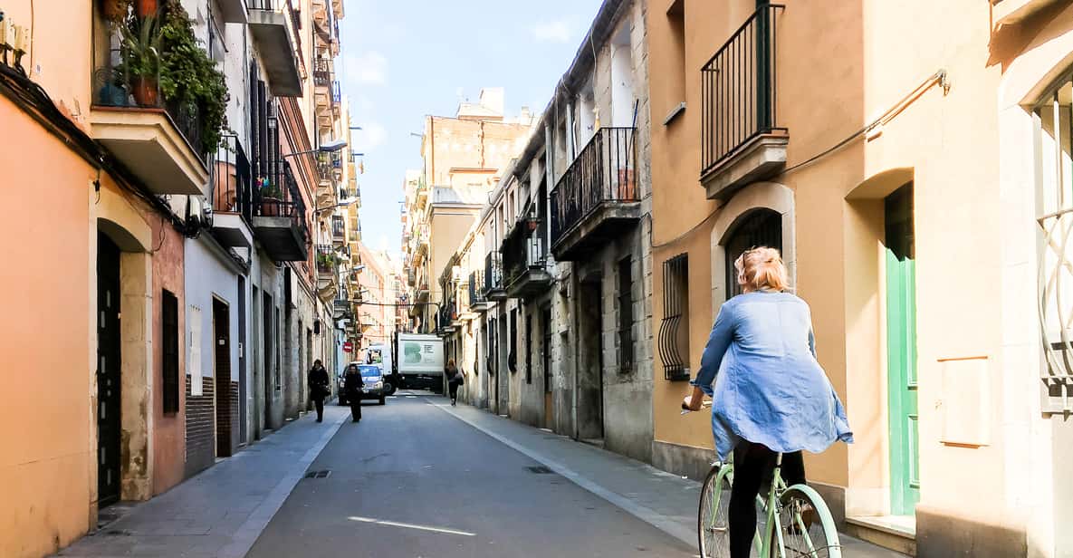Barcellona: Sagrada Familia e tour in bici delle attrazioni