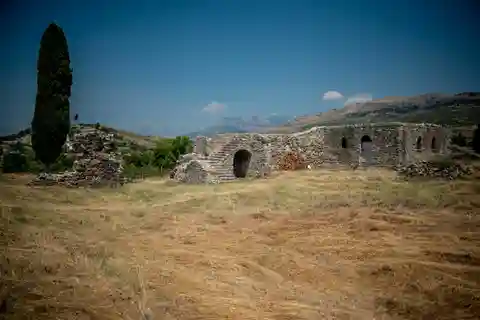 Finiq: Von Saranda zum Archäologischen Park von Finiq