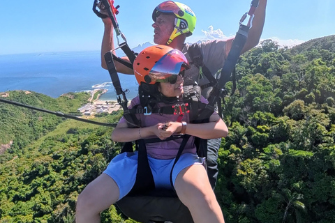 Niterói: Tandem Paragliding Flight with Luciano Miranda – No prior training required. Niterói: Tandem Paragliding Flight with Luciano Miranda – No Training Required
