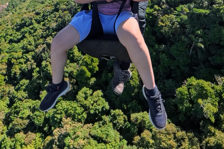 Niterói: Tandem Paragliding Flight with Luciano Miranda – No prior training required. Niterói: Tandem Paragliding Flight with Luciano Miranda – No Training Required