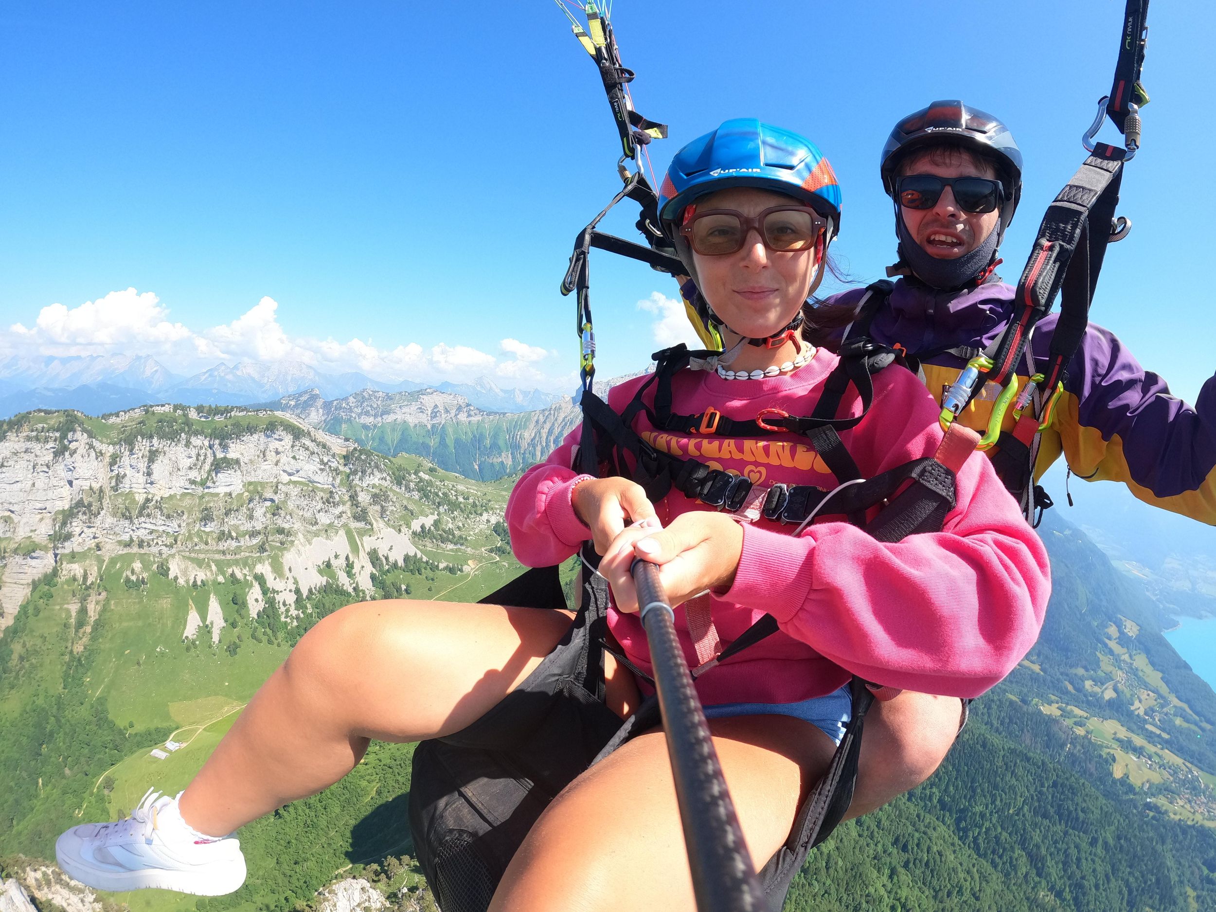 Gleitschirmfliegen über dem See von Annecy - Talloires