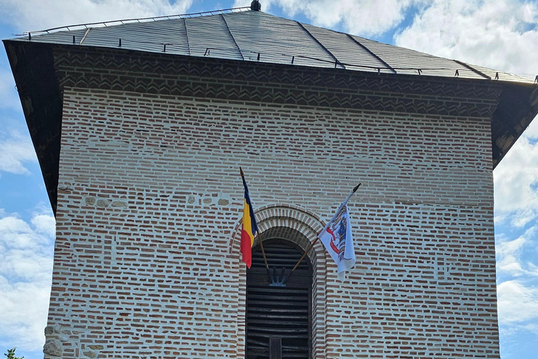 Bucharest: Salt Mine & Dracula's Tomb Day Trip